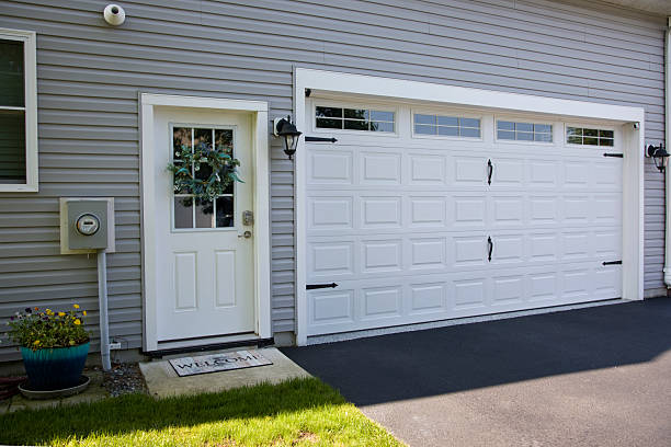24/7 Emergency Garage Door Panel Replacement experts in Campbellsburg, KY